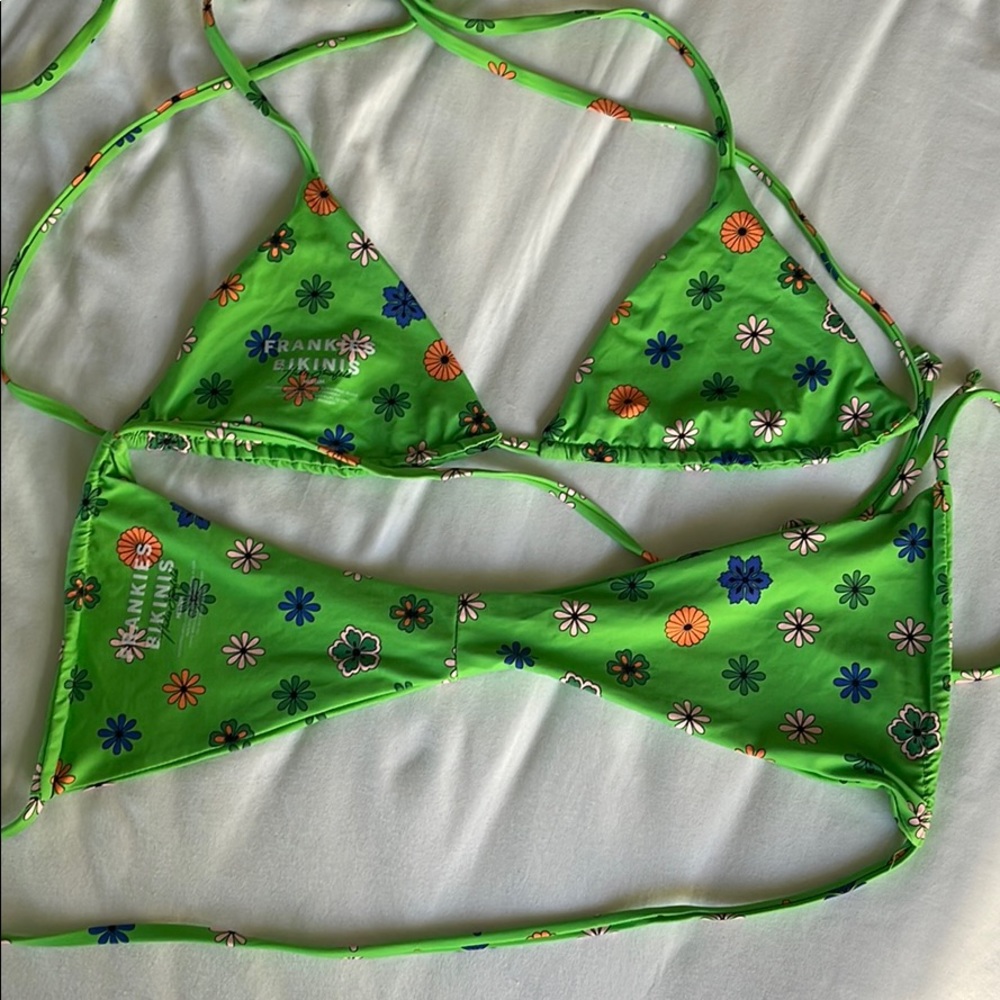 Frankie’s Bikinis Medium - Picture 3 of 3
